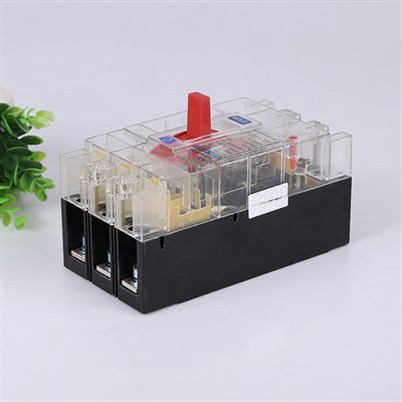 Автоматичний вимикач корпусу